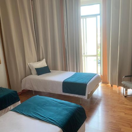 Residencial Roxi Hotel Lisbon Bagian luar foto