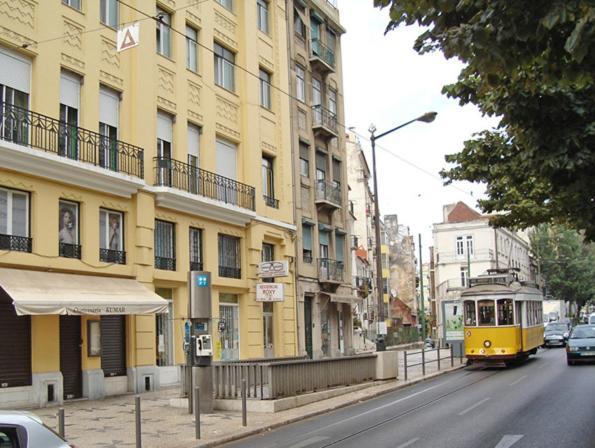 Residencial Roxi Hotel Lisbon Bagian luar foto