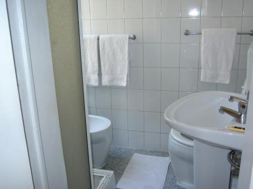 Residencial Roxi Hotel Lisbon Fasilitas foto